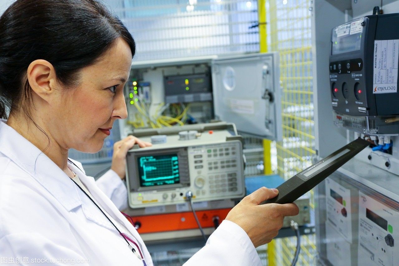 研究員電器柜性能計數(shù)器低壓微網(wǎng)絡測試和證書服務智能電網(wǎng)和智能電表認證的電力電子設備技術(shù)服務行業(yè)tecnalia研究與創(chuàng)新bizkaia巴斯克的國家西班牙